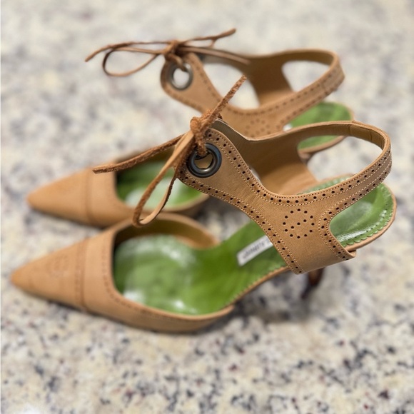 Vintage Manolo Blahnik Tan Heels with Lace-Up Ankle - Picture 2 of 6